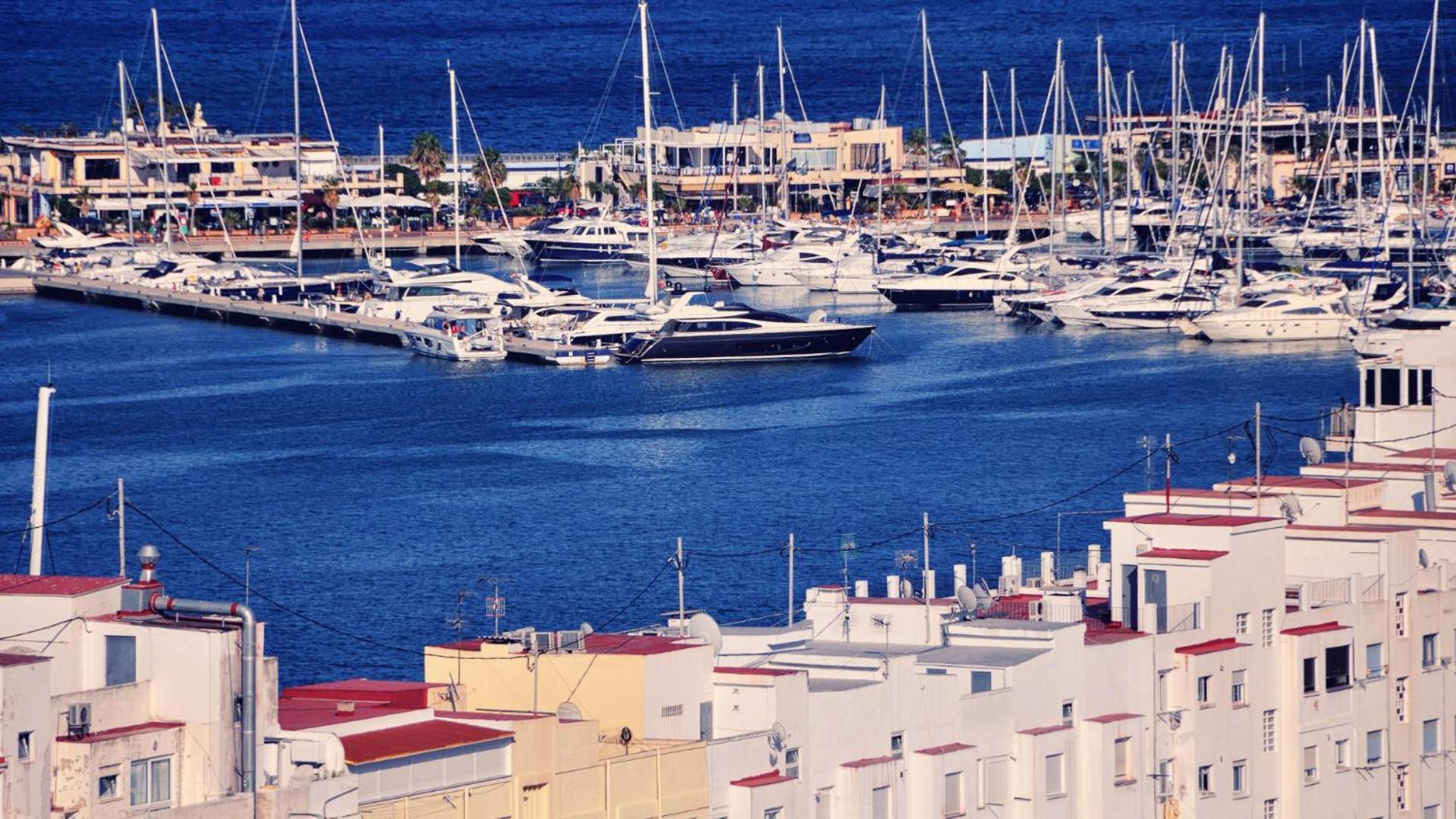 Apartamento Buganvilla Premium Beach And Mountain Dénia Eksteriør billede